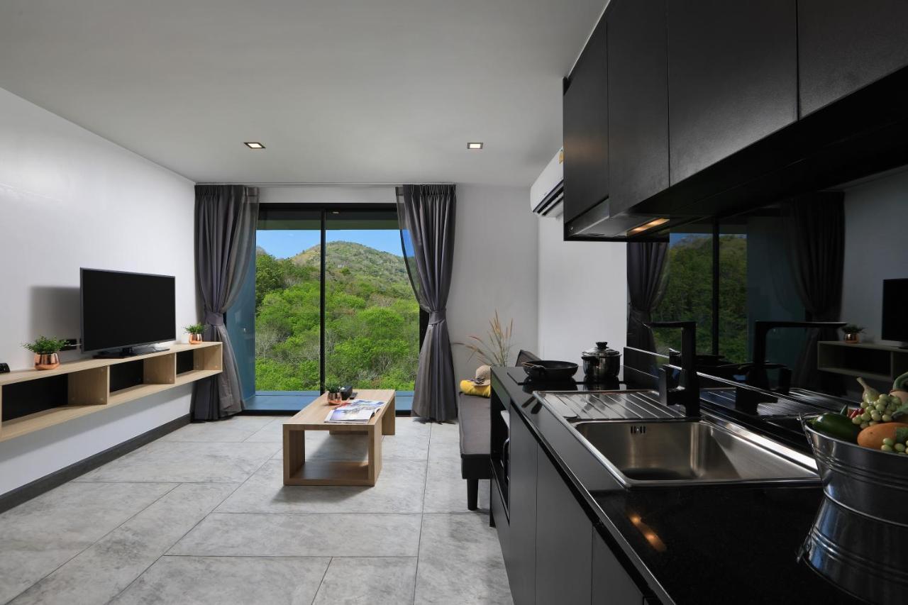 Utopia Naiharn Nai Harn Exterior photo